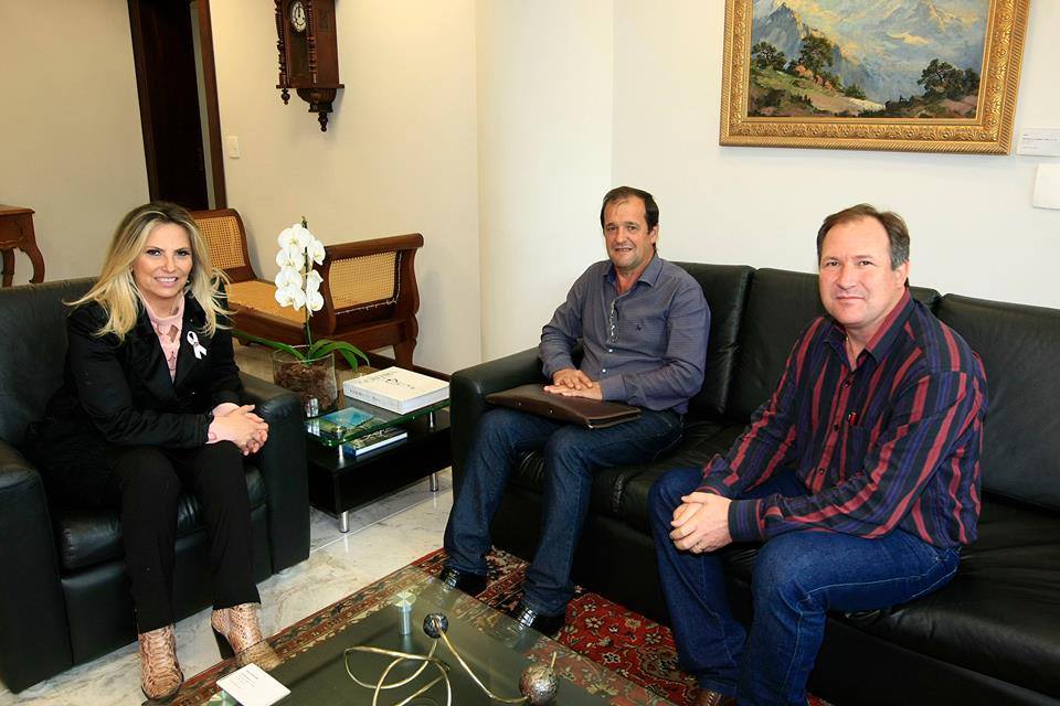 Prefeito Furlan e Vice Marcio Sanvesso visita Vice Governadora Cida Borghetti em busca de recursos