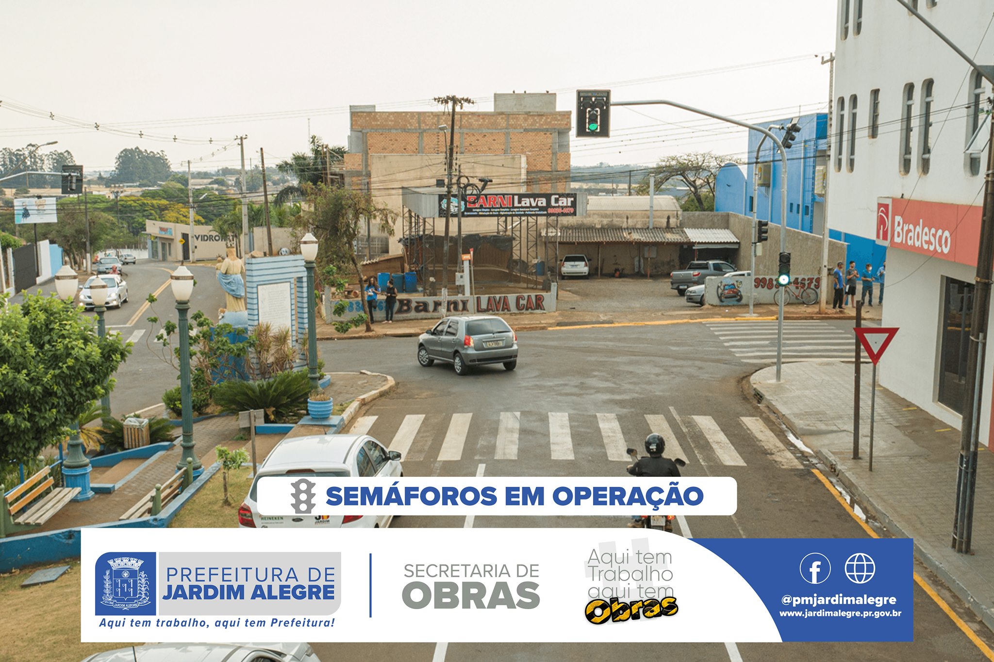 PREFEITURA COLOCA EM OPERAÇÃO SEMÁFOROS DA AV. MATTOS LEÃO X RUA SANTO ANTÔNIO