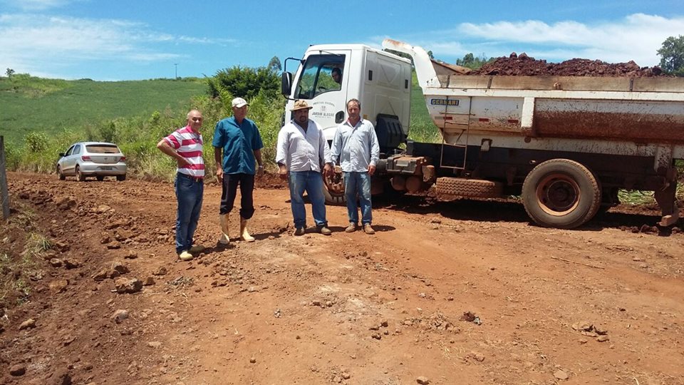 Readequação de Estradas Rurais - Bairro Brasinha e Jardim Florestal