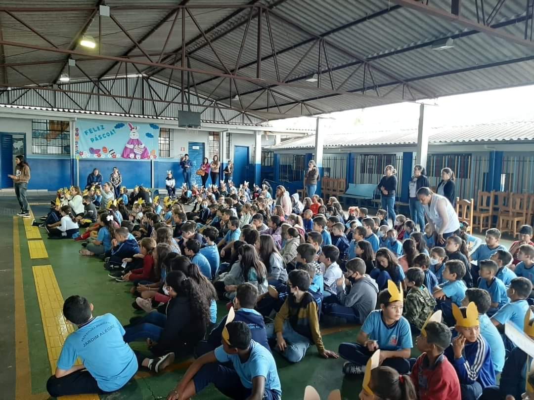 Escolas Municipais, Cmeis e Apae de Jardim Alegre recebem um mimo de Páscoa cheio de carinho