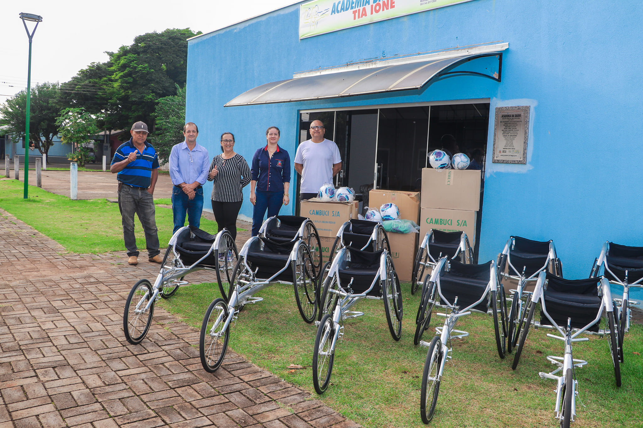 Departamento de Esporte do Município de Jardim Alegre recebe 10 cadeiras de rodas para atletismo