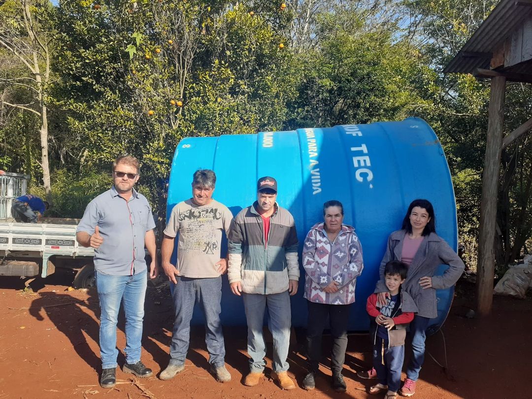 Aquisição de Caixas da água para comunidade do Xaxim no Assentamento 8 de Abril