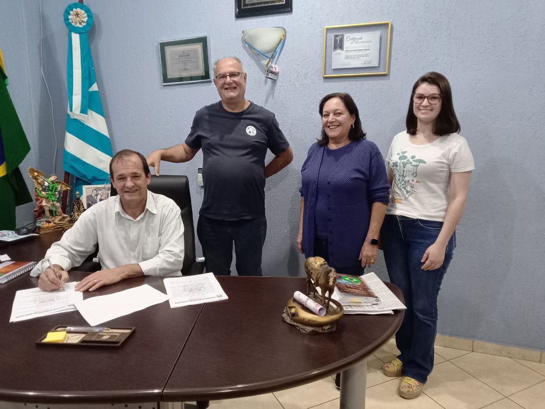 Termo de Colaboração com o RECANTO DOS VELHINHOS DO LAR SANTO ANTÔNIO
