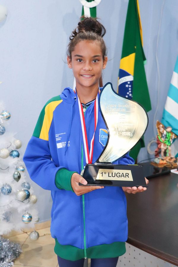 ATLETA RENATA FARIAS BONIFÁCIO ! (Visita ao Gabinete)