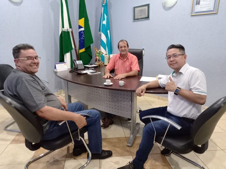 VISITA AO GABINETE