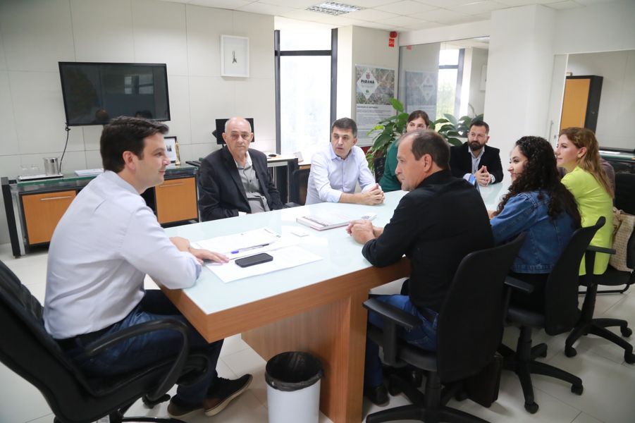 EM BUSCA DE RECURSOS PARA JARDIM ALEGRE - VISITA Á SECRETARIA DE ESTADO DO DESENVOLVIMENTO URBANO