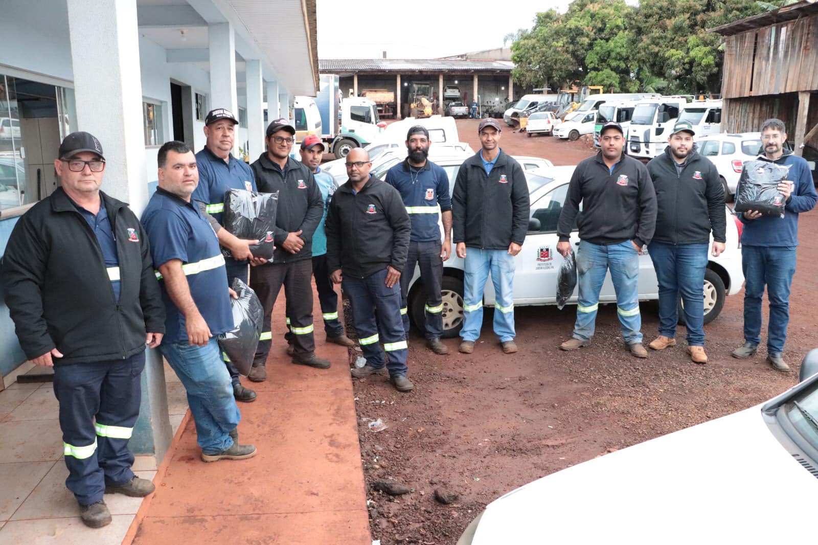 UNIFORME NOVO
