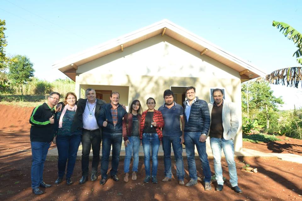 CASAS NOVAS SÃO ENTREGUES A AGRICULTORES FAMILIARES DE JARDIM ALEGRE