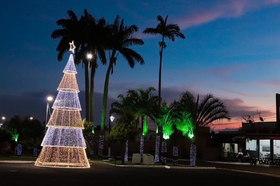 JARDIM ALEGRE EM CLIMA DE NATAL 