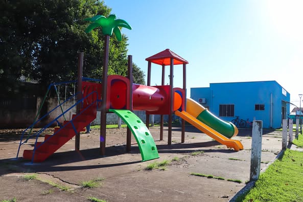 INSTALAÇÃO DE NOVOS PLAYGROUNDS PARA DIVERSÃO DAS CRIANÇAS 