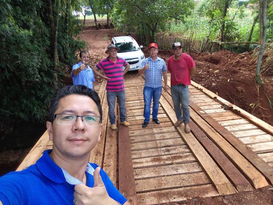 PREFEITURA RECUPERA PONTES NA ZONA RURAL