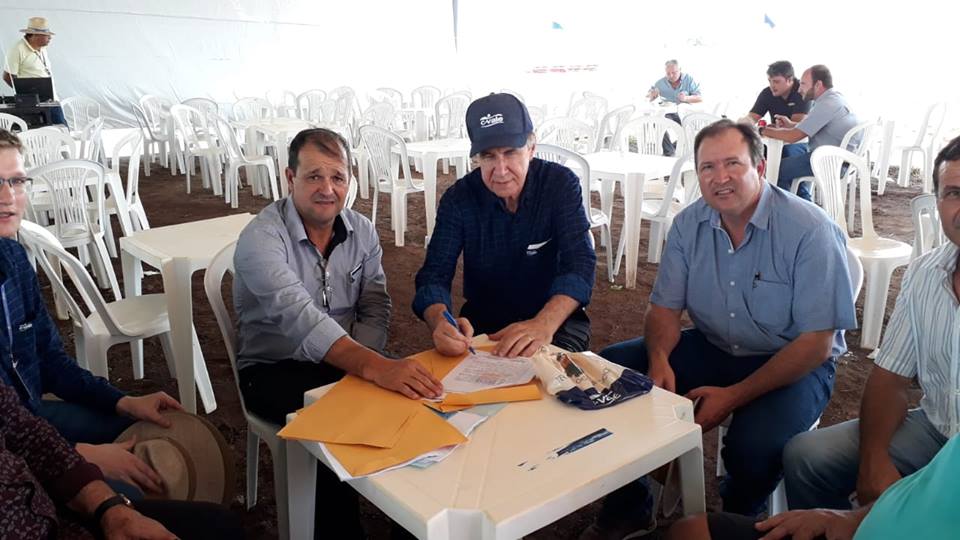 VISITA À COOPERATIVA C. VALE: