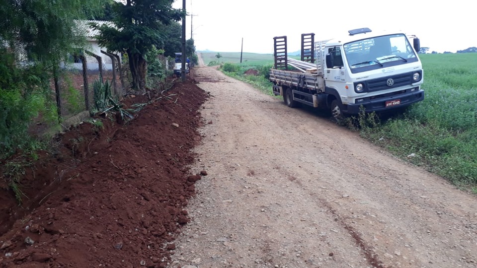 Sanepar e Prefeitura levam saneamento a comunidade de Pouso Alegre: