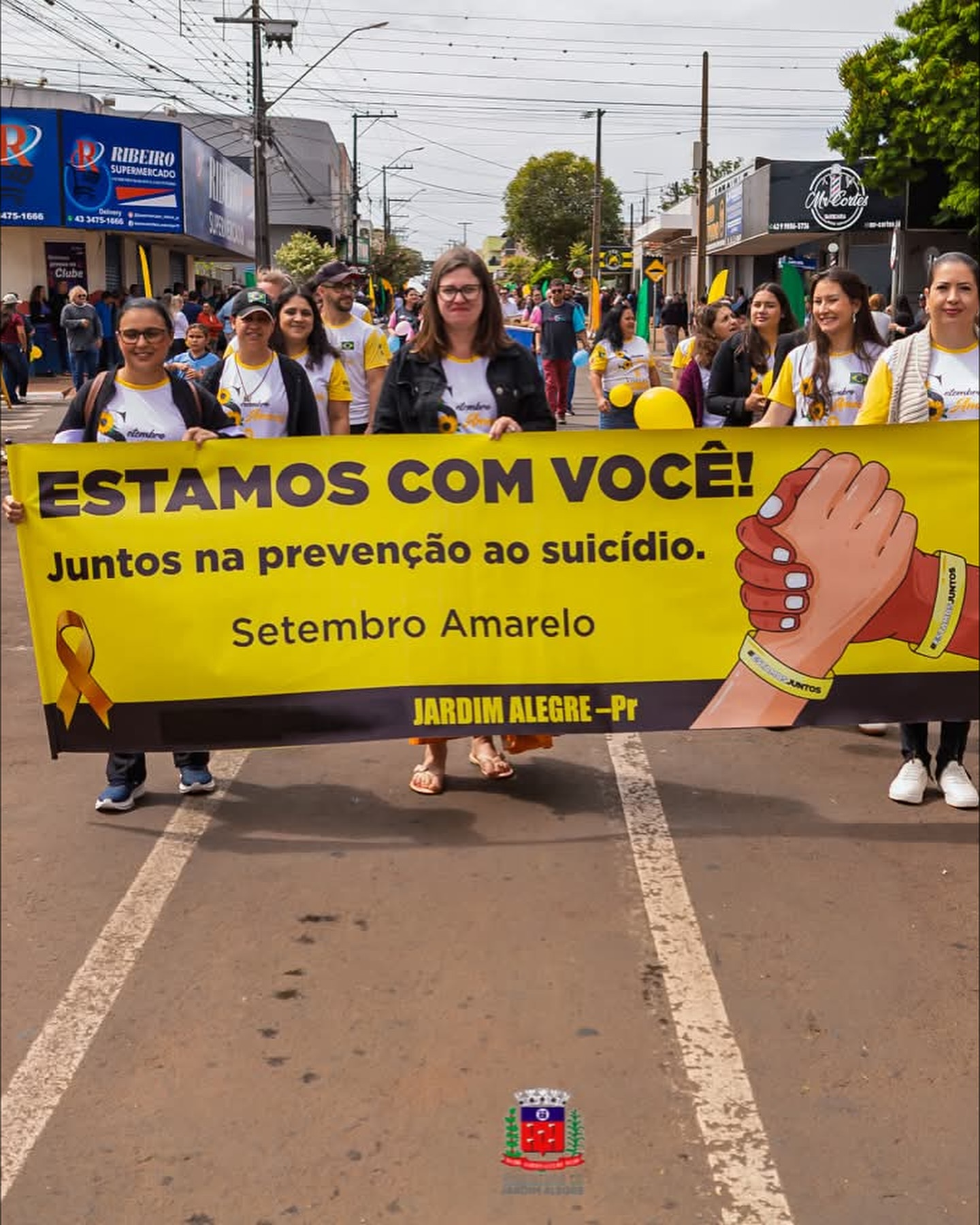 No Desfile de 7 de Setembro, a Secretaria Municipal de Saúde de Jardim Alegre marcou presença com muita dedicação!