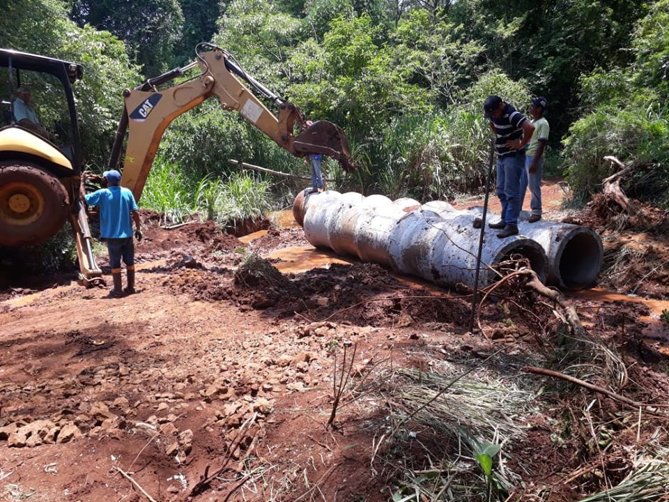 Prefeitura de Jardim Alegre realiza a construção de duas pontes na Comunidade de Santa Terezinha