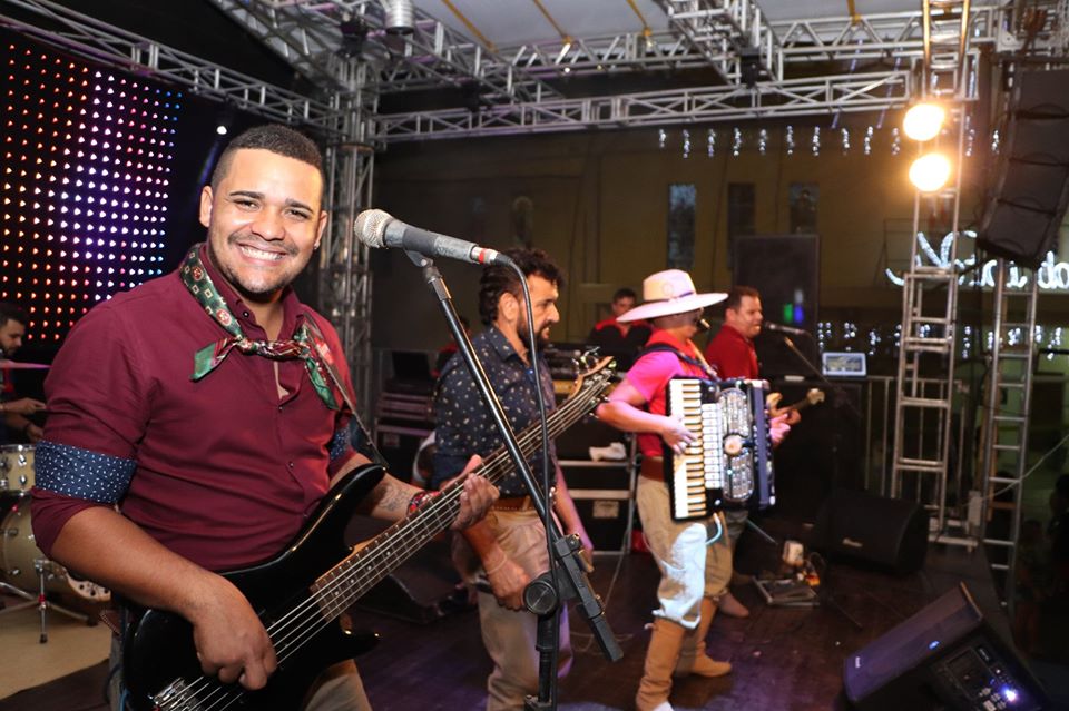Banda Liss se apresentou em Jardim Alegre dia 30 de dezembro
