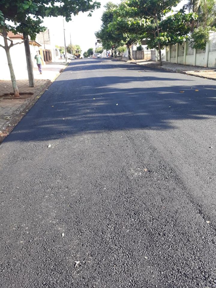 Prefeitura Municipal de Jardim Alegre icicia o recape na Rua Rui Barbosa e na Rua Brigadeiro