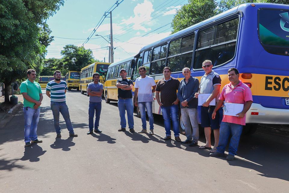 Secretária de Educação realiza vistoria técnica nos ônibus que compõe a frota terceirizada de 