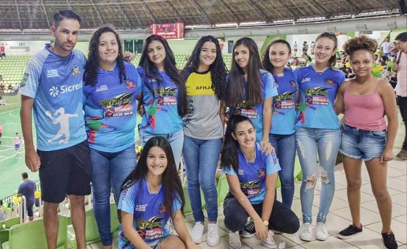 Atletas da Associação Filantrópica de Handebol acompanharam a final do Campeonato Centro Sul-Amer