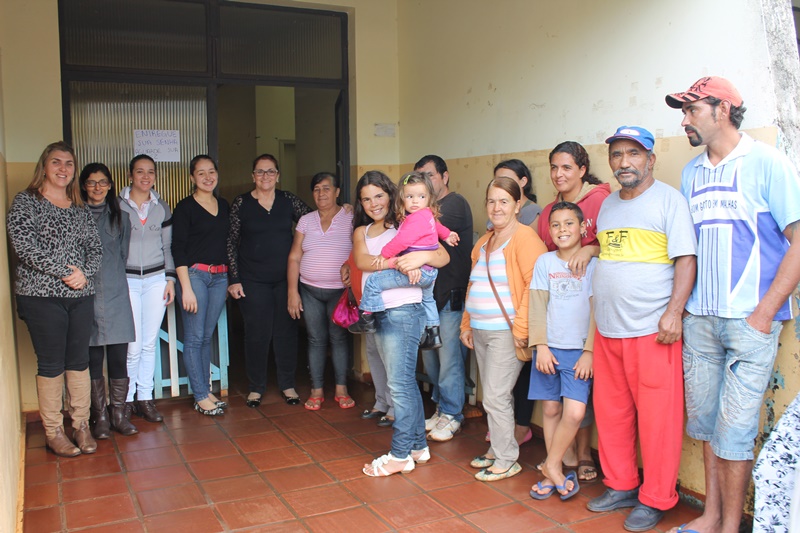  A prefeita Neuza Pessuti realizou a entrega de cestas básicas e cobertores para às famílias prej