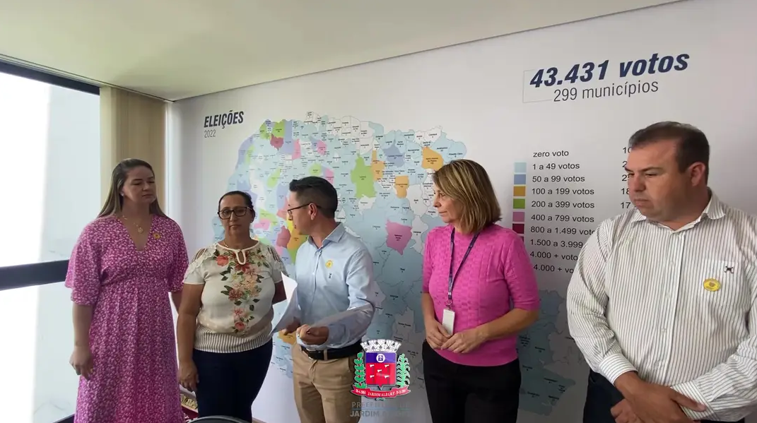EM BUSCA DE MAIS RECURSOS PARA JARDIM ALEGRE - VISITA AO GABINETE DO DEPUTADO ESTADUAL DOUGLAS FABR