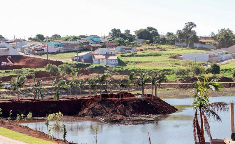 Centro de lazer é construído em Jardim Alegre