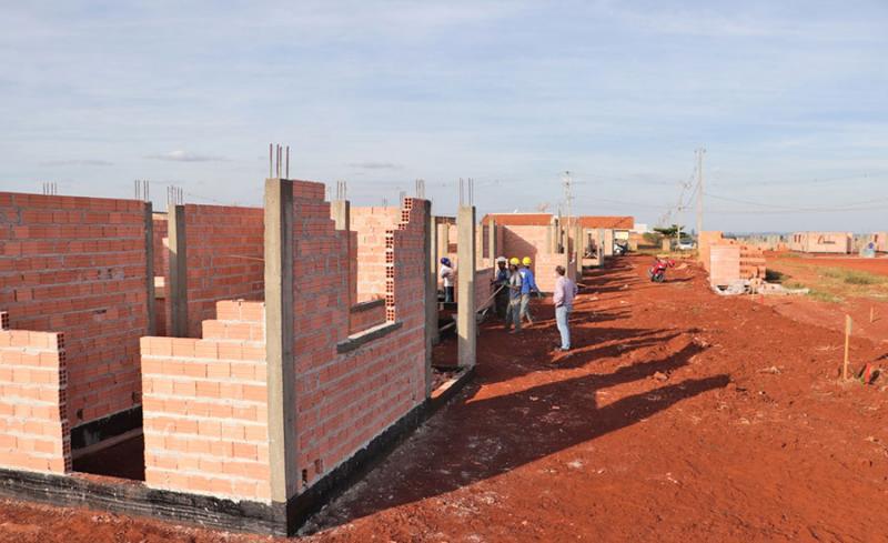 Casas populares são construídas em Jardim Alegre