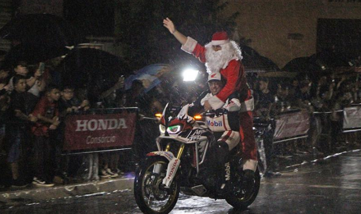 Papai Noel chegou de forma diferente em Jardim Alegre